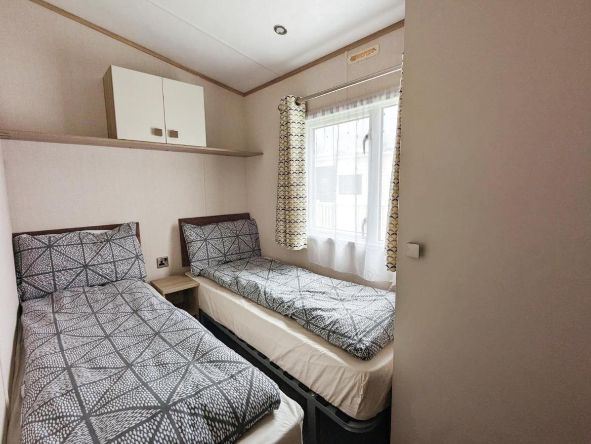 Caravan In The Cotswolds Villa Cirencester Eksteriør bilde